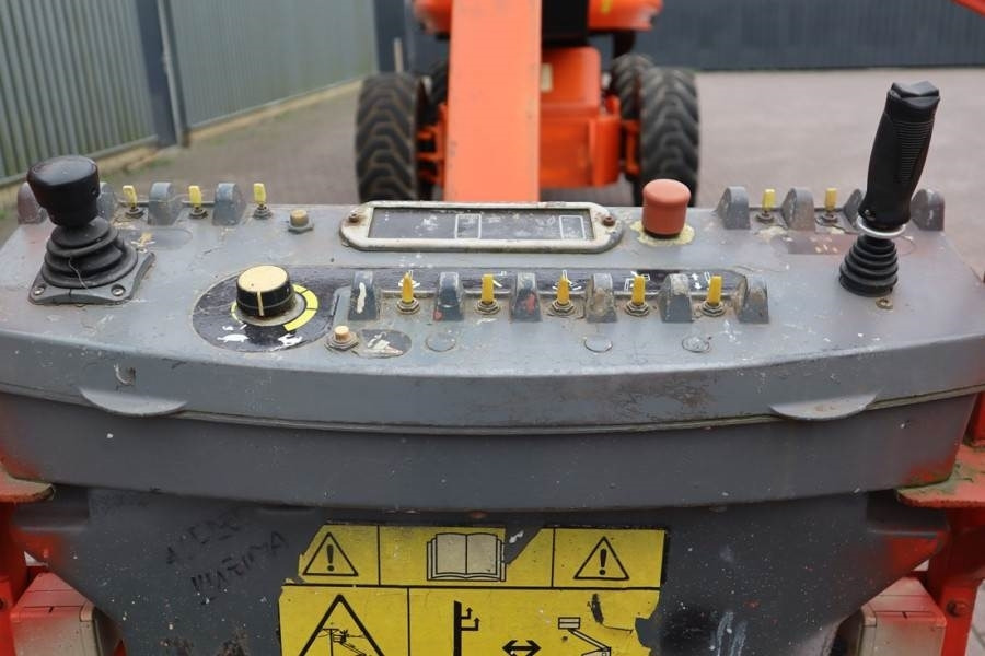 JLG 1250AJP Diesel, 4x4x4 Drive, 40.1m Working Height, - Nacelle articulée: photos 4 JLG 1250AJP Diesel, 4x4x4 Drive, 40.1m Working Height, - Nacelle articulée: photos 4
