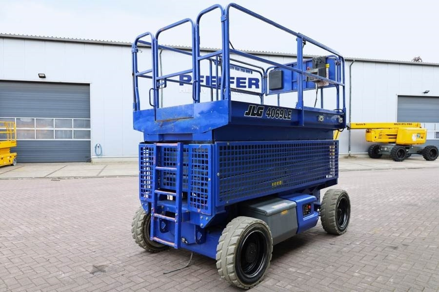 JLG 4069LE Electric, 14.2m Working Height, 360kg Capac  - Nacelle ciseaux: photos 2 JLG 4069LE Electric, 14.2m Working Height, 360kg Capac  - Nacelle ciseaux: photos 2