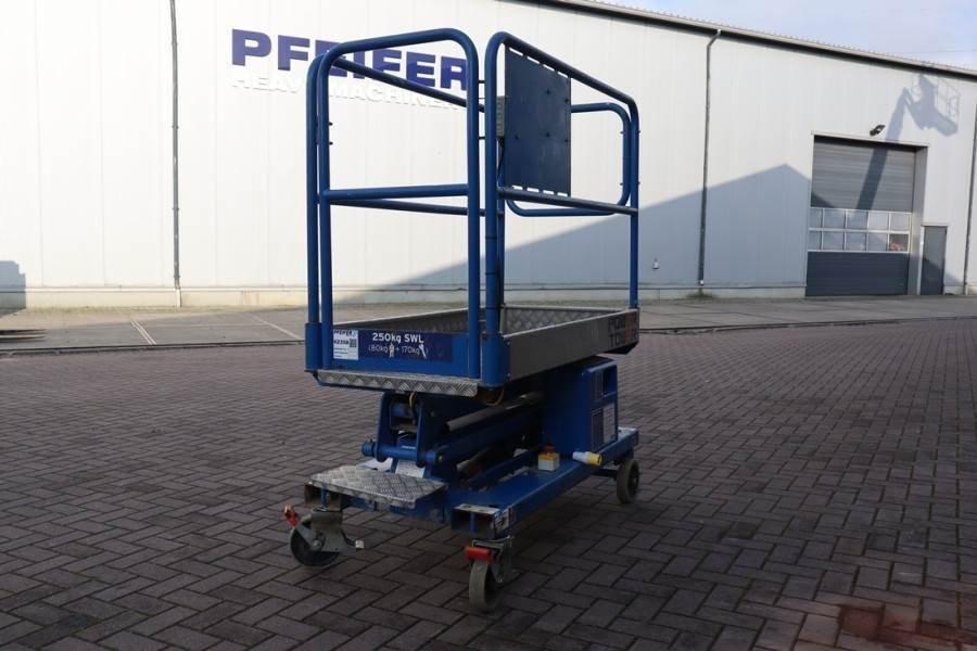 JLG Power Tower Electric, 5.10m Working Height, 250kg - Nacelle articulée: photos 2 JLG Power Tower Electric, 5.10m Working Height, 250kg - Nacelle articulée: photos 2