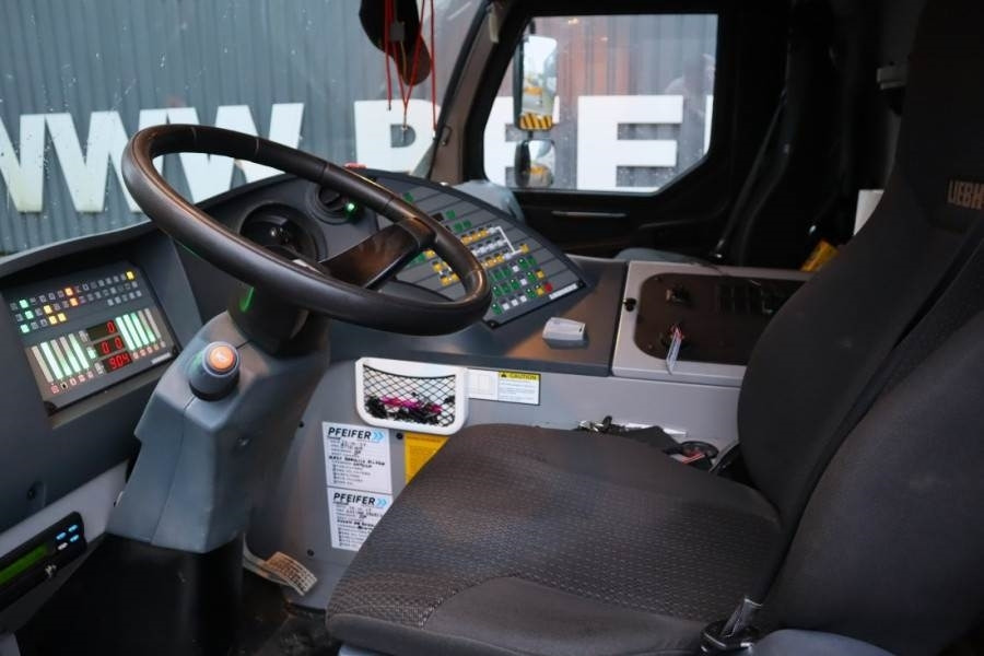 Liebherr MK88 Dutch vehicle registration, Valid inspection, - Grue à tour: photos 4 Liebherr MK88 Dutch vehicle registration, Valid inspection, - Grue à tour: photos 4