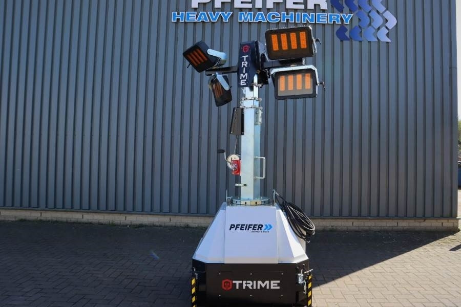 Trime X-Mast 4 × 320W Valid Inspection, *Guarantee - Mat d'éclairage: photos 1 Trime X-Mast 4 × 320W Valid Inspection, *Guarantee - Mat d'éclairage: photos 1