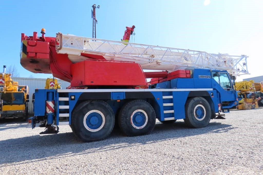 Liebherr LTM 1055-1 - Grue tout-terrain: photos 3 Liebherr LTM 1055-1 - Grue tout-terrain: photos 3