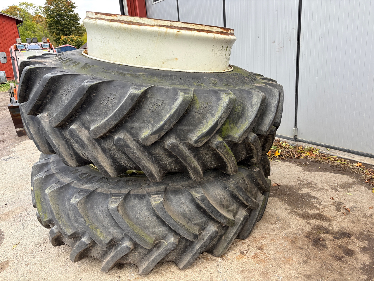 20.8 R42 - Pneu pour Machine agricole: photos 1 20.8 R42 - Pneu pour Machine agricole: photos 1
