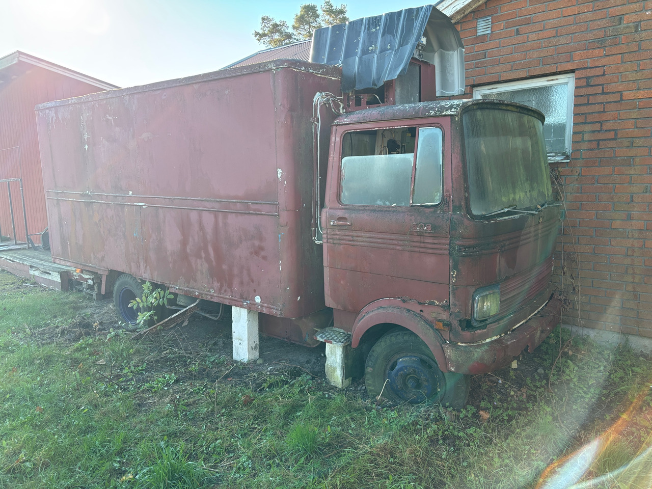 Mercedes-Benz LP 608 - Camion: photos 1 Mercedes-Benz LP 608 - Camion: photos 1