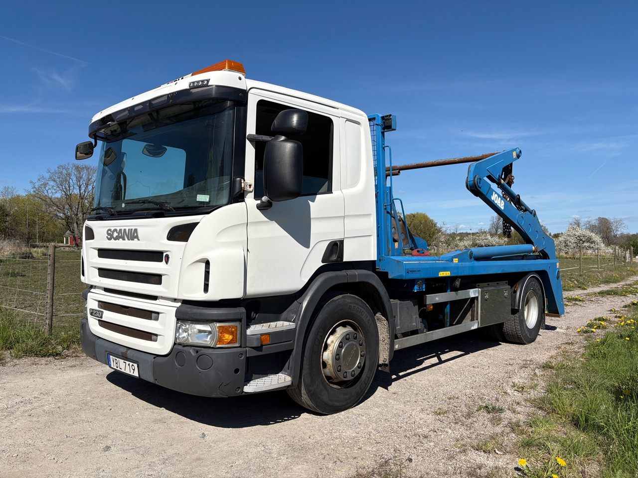 Scania P230 - Camion: photos 1 Scania P230 - Camion: photos 1