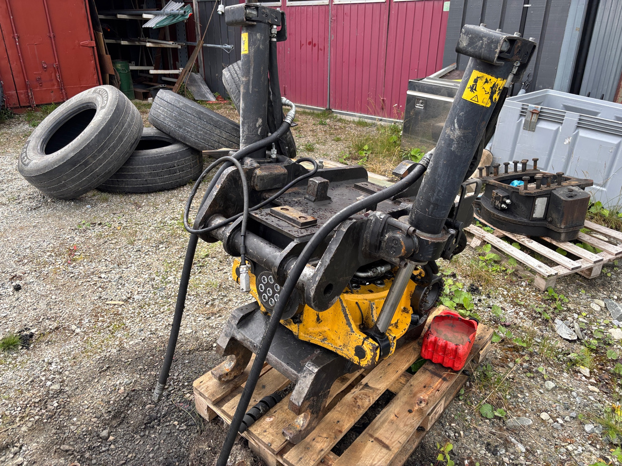 Engcon EC233-S2-S2-SS9 - Tiltrotator: photos 1 Engcon EC233-S2-S2-SS9 - Tiltrotator: photos 1