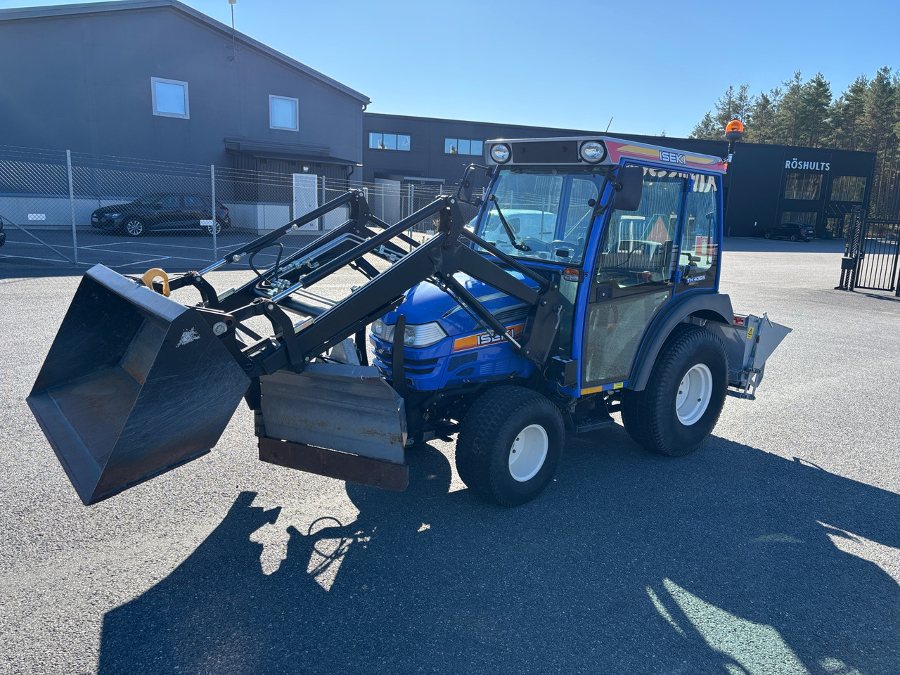 Iseki TH4365 - Tracteur agricole: photos 1 Iseki TH4365 - Tracteur agricole: photos 1