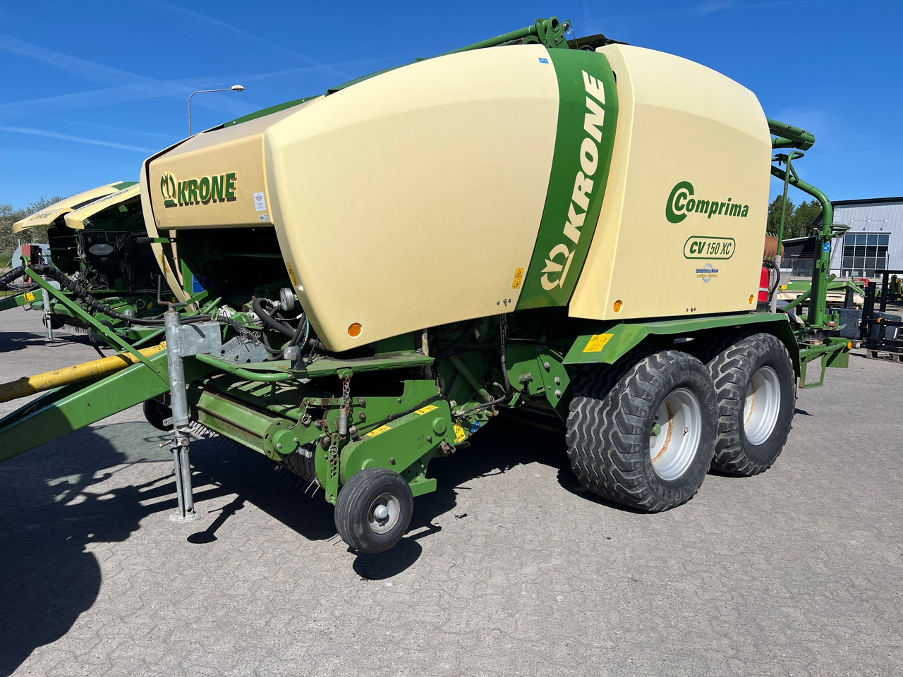 Krone Comprima CV 150 XC - Presse à balles rondes: photos 1 Krone Comprima CV 150 XC - Presse à balles rondes: photos 1