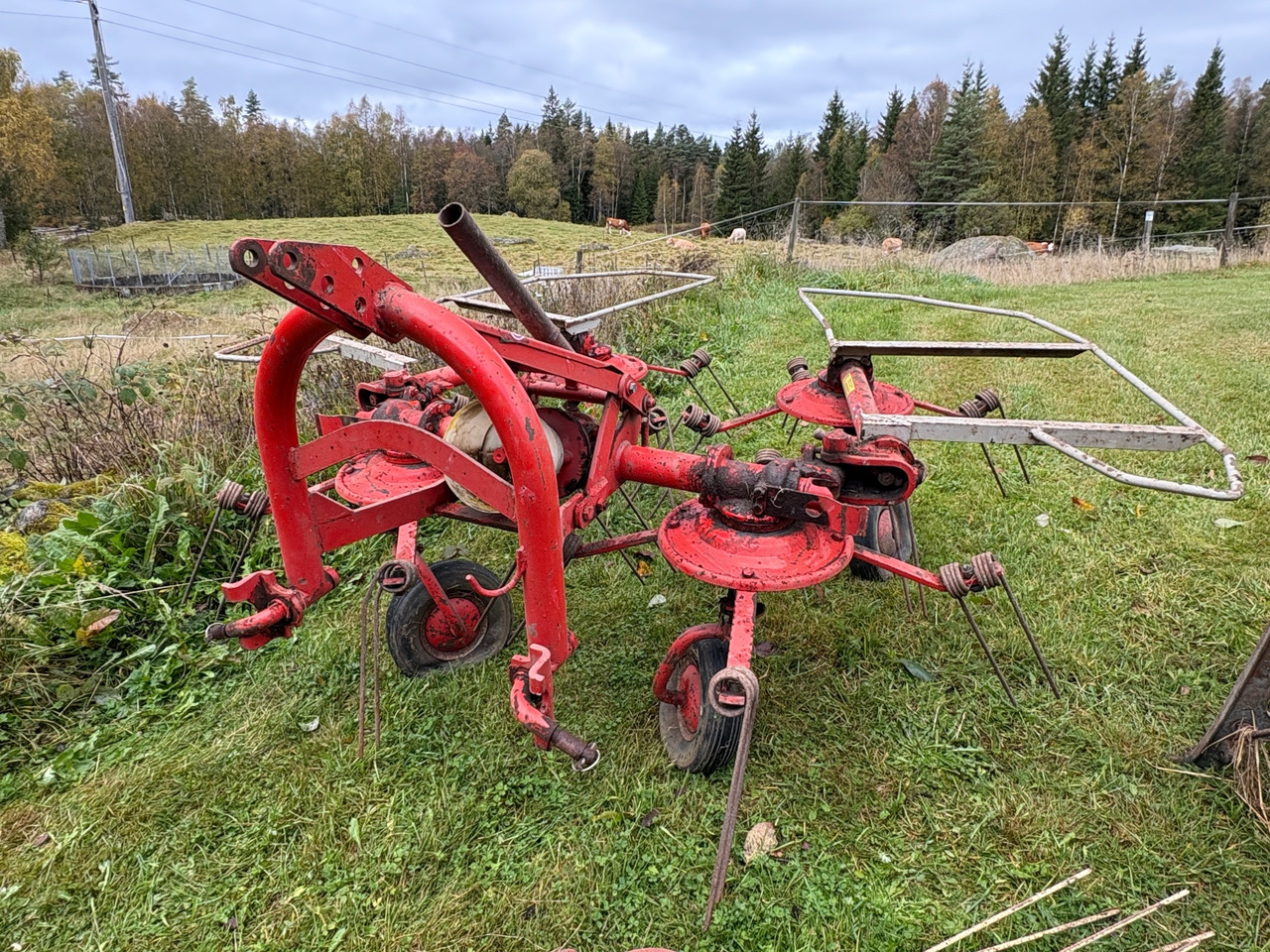 Kuhn GF 440P - Faneuse: photos 1 Kuhn GF 440P - Faneuse: photos 1