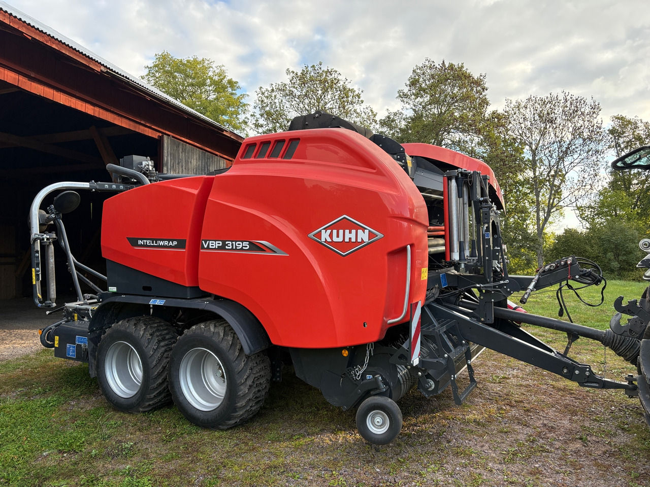 Kuhn VBP 3195 - Presse à balles rondes: photos 1 Kuhn VBP 3195 - Presse à balles rondes: photos 1