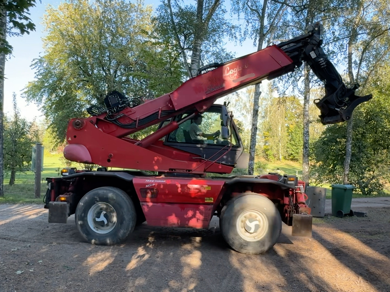 Manitou MRT 1850 Turbo - Chariot télescopique: photos 1 Manitou MRT 1850 Turbo - Chariot télescopique: photos 1
