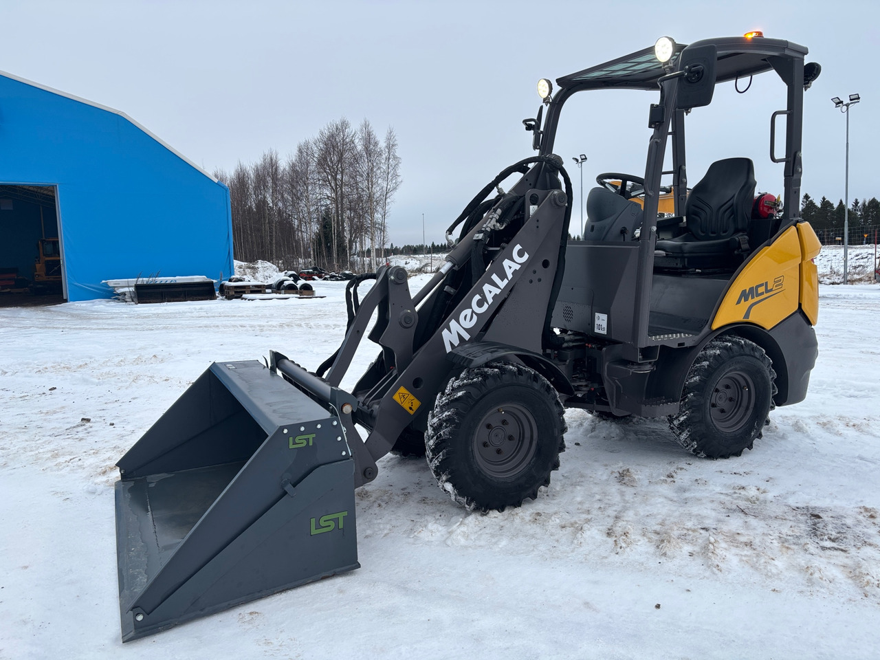 Mecalac MCL2 - Chargeuse sur pneus: photos 1 Mecalac MCL2 - Chargeuse sur pneus: photos 1