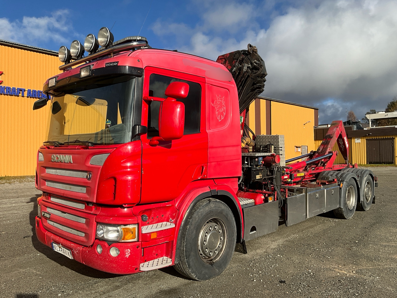 Scania P380 - Camion grue: photos 1 Scania P380 - Camion grue: photos 1