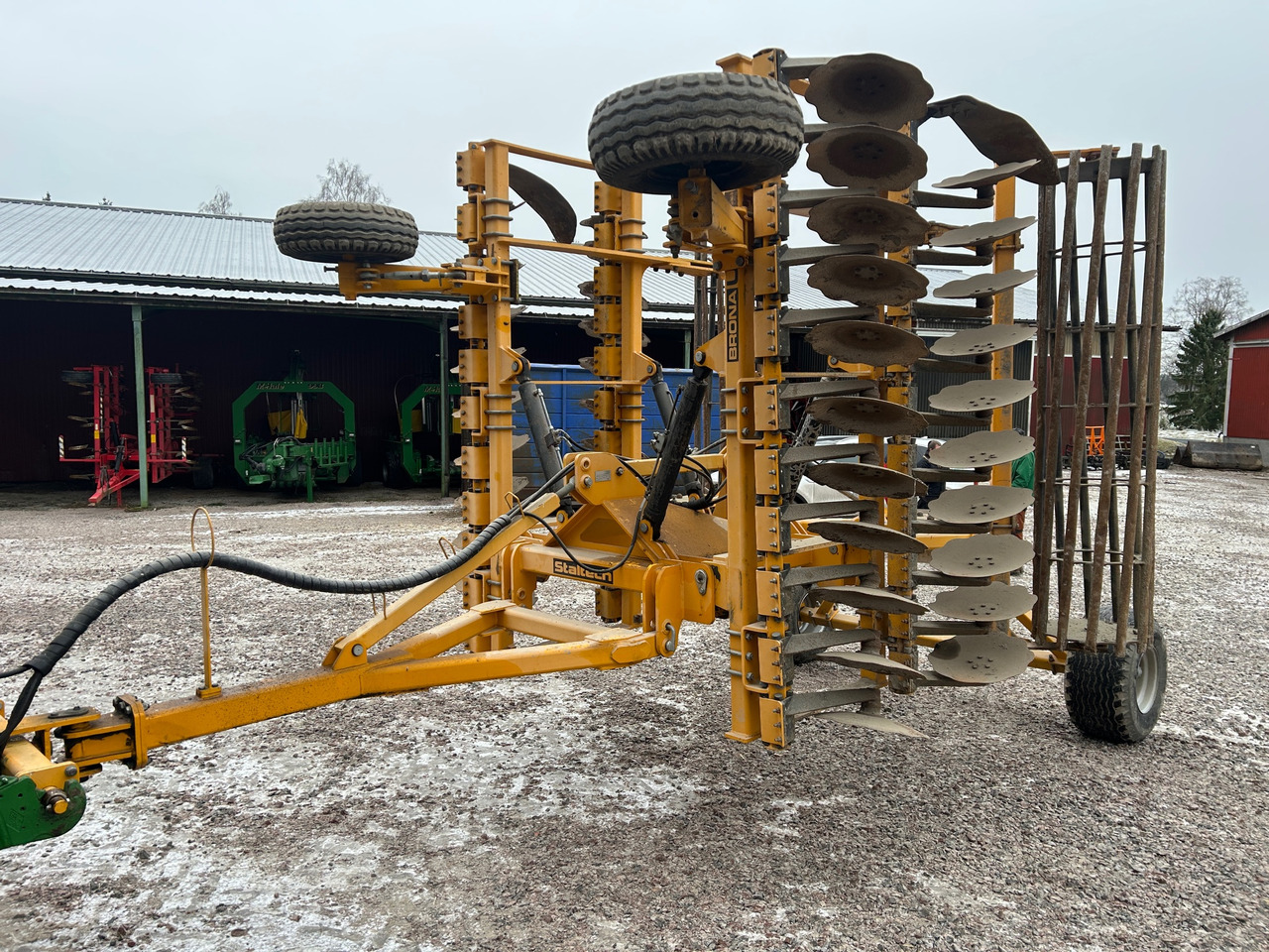 Staltech UH50 - Cover crop: photos 1 Staltech UH50 - Cover crop: photos 1