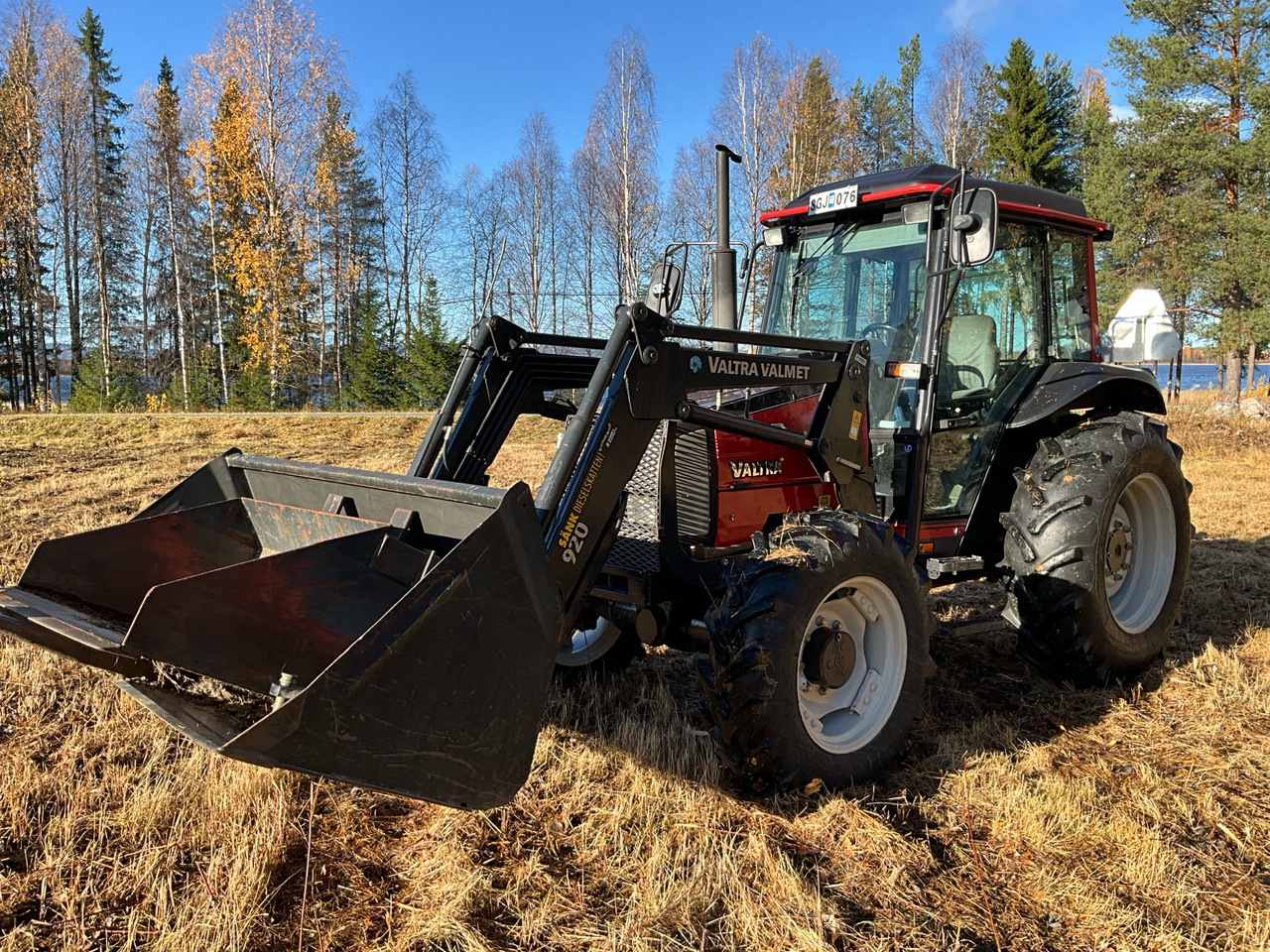 Valtra Valmet 600-4 - Tracteur agricole: photos 1 Valtra Valmet 600-4 - Tracteur agricole: photos 1