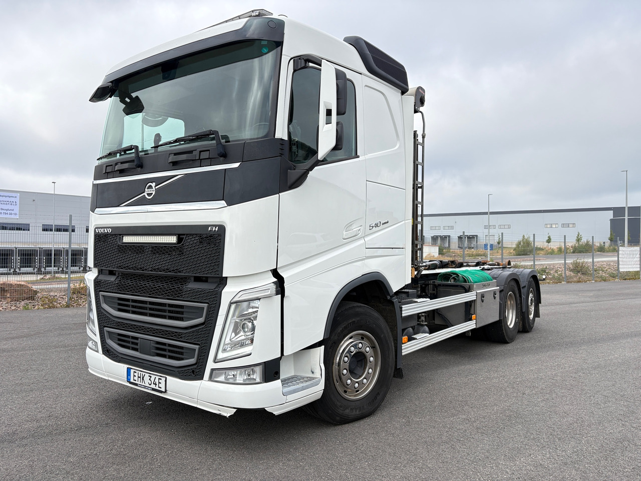 Volvo FH540 - Camion ampliroll: photos 1 Volvo FH540 - Camion ampliroll: photos 1