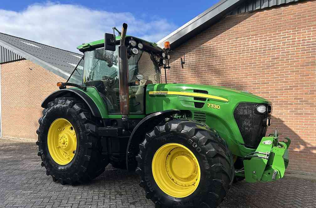 John Deere 7730 powerquad, autotrack ready, eco - Tracteur agricole: photos 1 John Deere 7730 powerquad, autotrack ready, eco - Tracteur agricole: photos 1