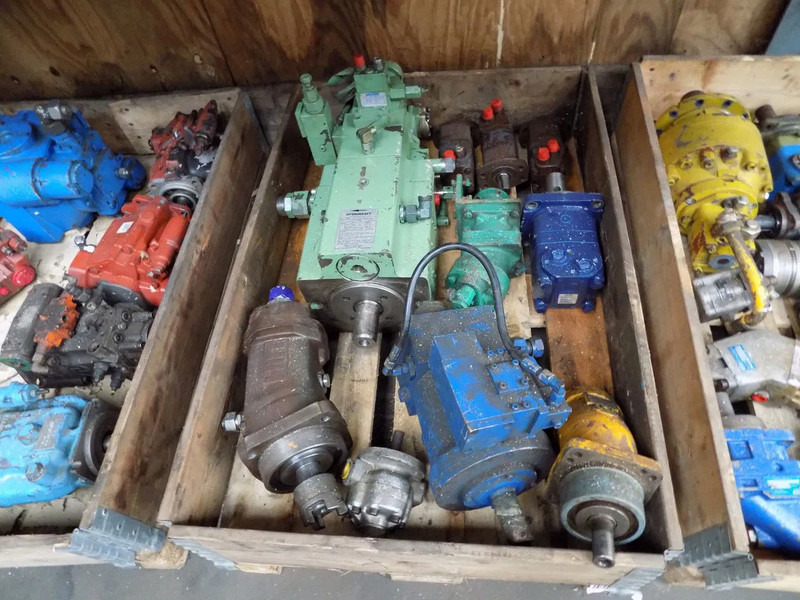 Diversen hydro motor hydrauliek - Engins de chantier: photos 4 Diversen hydro motor hydrauliek - Engins de chantier: photos 4