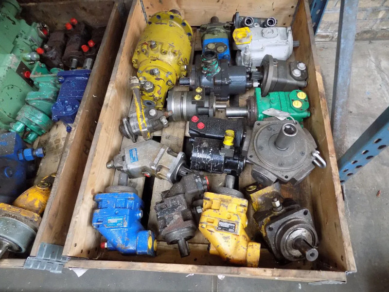 Diversen hydro motor hydrauliek - Engins de chantier: photos 1 Diversen hydro motor hydrauliek - Engins de chantier: photos 1