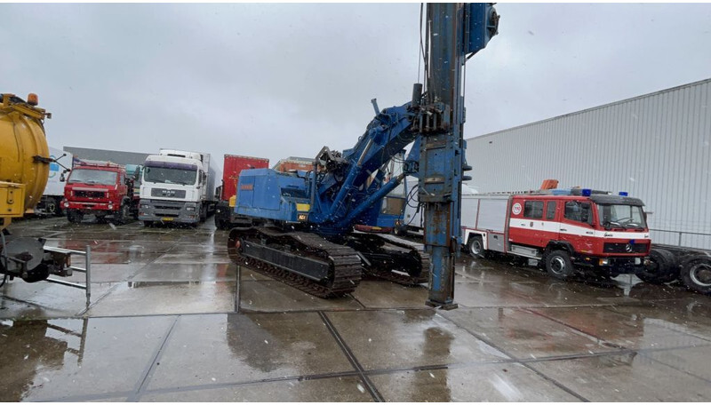 Liebherr 941 excavator with ABI driller - Foreuse: photos 3 Liebherr 941 excavator with ABI driller - Foreuse: photos 3