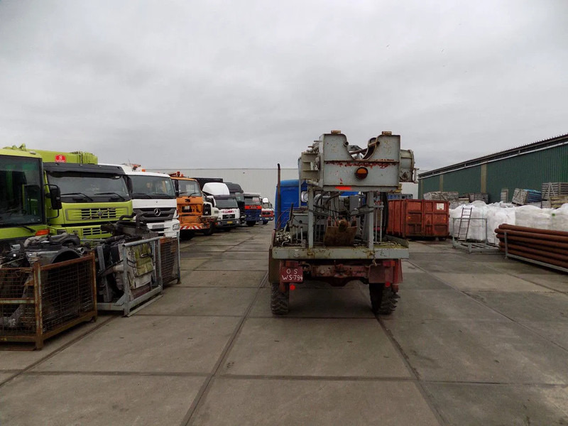Unimog Mercedes S 404 boormachine Bomag - Foreuse: photos 4 Unimog Mercedes S 404 boormachine Bomag - Foreuse: photos 4