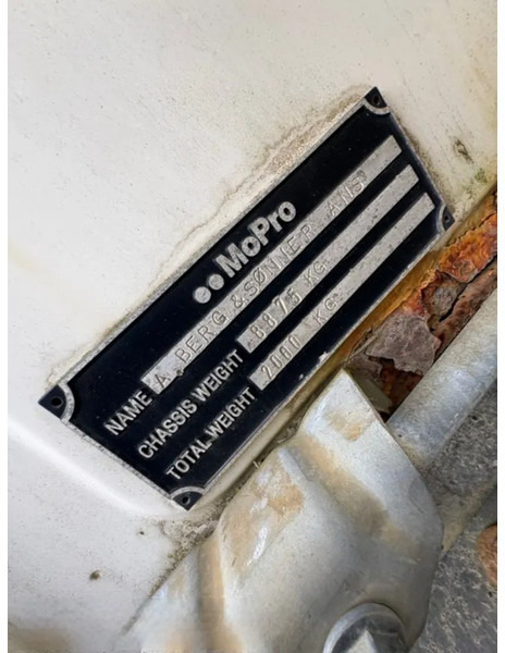 Camion citerne Volvo FL 7 Volvo FL7 285 Fuel tanker 4x2: photos 18 Camion citerne Volvo FL 7 Volvo FL7 285 Fuel tanker 4x2: photos 18