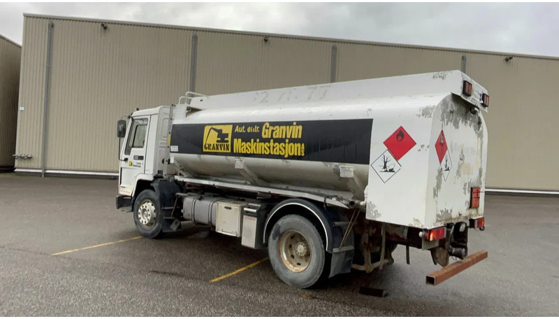 Volvo FL 7 Volvo FL7 285 Fuel tanker 4x2 - Camion citerne: photos 4 Volvo FL 7 Volvo FL7 285 Fuel tanker 4x2 - Camion citerne: photos 4