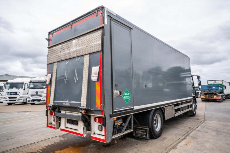 DAF LF 55.220(19 T-E6 )+DHOLLANDIA 2TON - Camion fourgon: photos 4 DAF LF 55.220(19 T-E6 )+DHOLLANDIA 2TON - Camion fourgon: photos 4