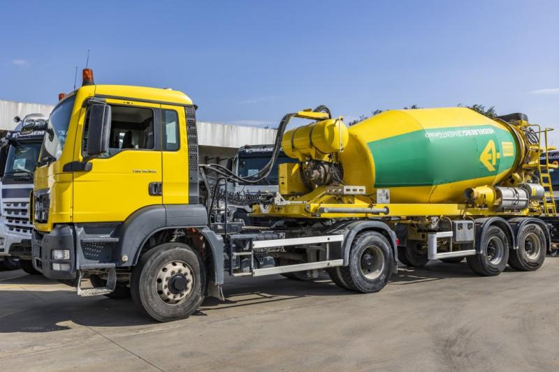 DE BUF BETON MIXER/MALAXEUR/MISCHER 10 M3 /GESTUURD/GELENKT/STEERING/DIR. - Semi-remorque malaxeur: photos 2 DE BUF BETON MIXER/MALAXEUR/MISCHER 10 M3 /GESTUURD/GELENKT/STEERING/DIR. - Semi-remorque malaxeur: photos 2