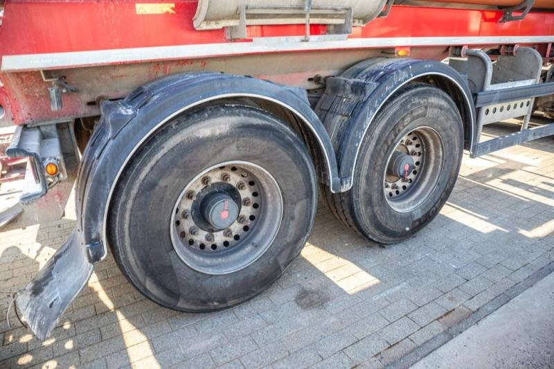 DE BUF BETON MIXER/MALAXEUR/MISCHER 12M3 - Semi-remorque malaxeur: photos 5 DE BUF BETON MIXER/MALAXEUR/MISCHER 12M3 - Semi-remorque malaxeur: photos 5