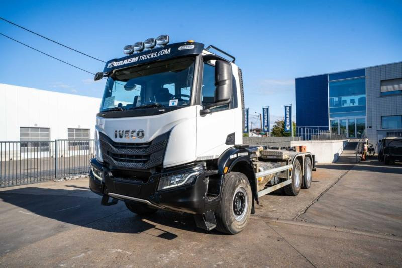 Camion ampliroll Iveco X-WAY 460 - HYVA - 91000 KM: photos 8 Camion ampliroll Iveco X-WAY 460 - HYVA - 91000 KM: photos 8