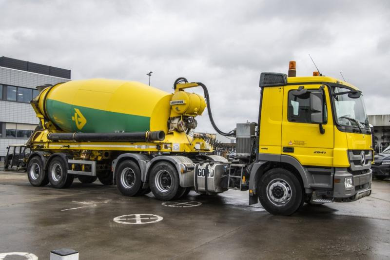 Liebherr LIEBHERR BETON MIXER/MALAXEUR/MISCHER-12M³ - Semi-remorque malaxeur: photos 3 Liebherr LIEBHERR BETON MIXER/MALAXEUR/MISCHER-12M³ - Semi-remorque malaxeur: photos 3