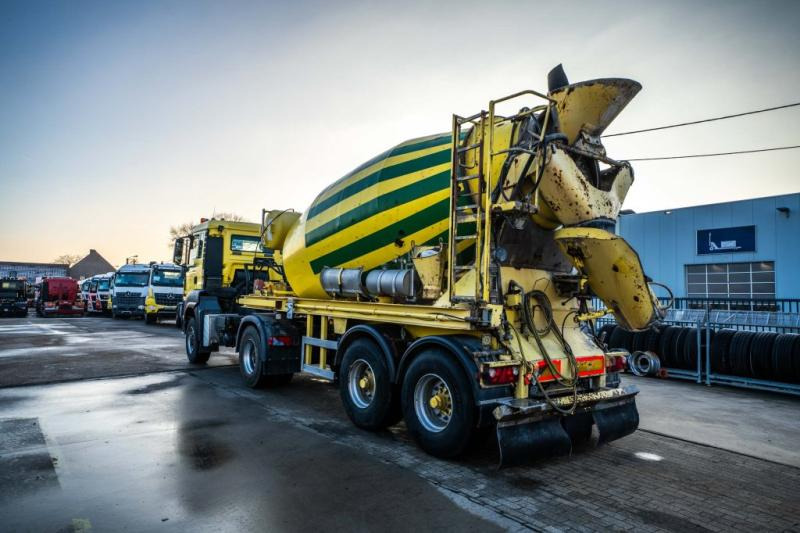 MAN TGS 18.440 BLS 4x4 (+cardan)+STETTER 10M3 - Camion malaxeur: photos 5 MAN TGS 18.440 BLS 4x4 (+cardan)+STETTER 10M3 - Camion malaxeur: photos 5