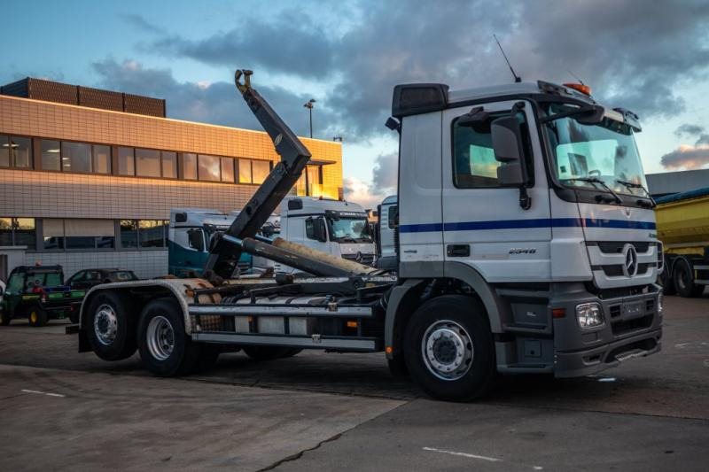 Mercedes ACTROS 2646 L-MP3 - Camion ampliroll: photos 2 Mercedes ACTROS 2646 L-MP3 - Camion ampliroll: photos 2