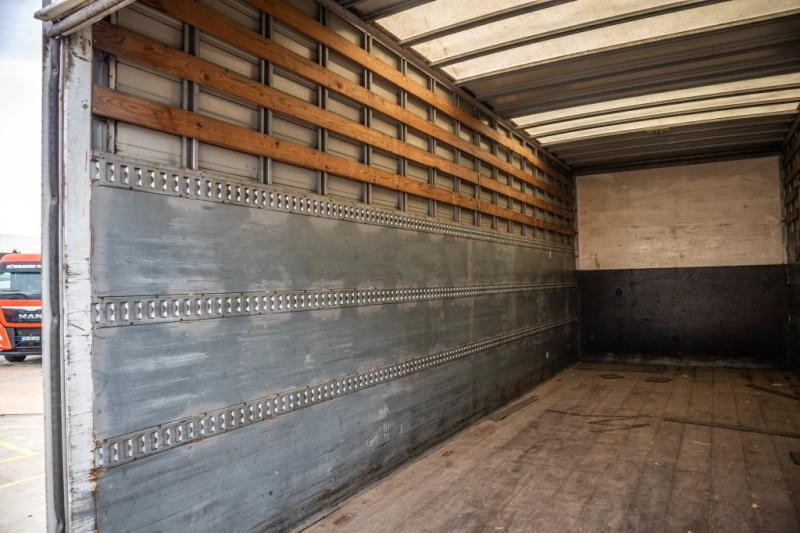 Crédit-bail de Renault PREMIUM 340 DXI-6X2 Renault PREMIUM 340 DXI-6X2: photos 8