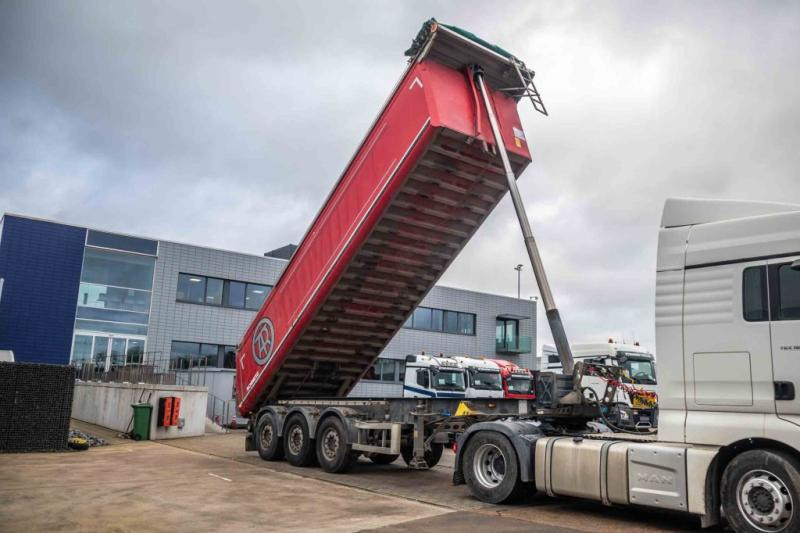 Schmitz SGF-S3- 32 M3 - Semi-remorque benne: photos 2 Schmitz SGF-S3- 32 M3 - Semi-remorque benne: photos 2