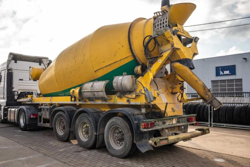 DE BUF BETON MIXER/MISCHER/MALAXEUR12M³ - Semi-remorque: photos 4 DE BUF BETON MIXER/MISCHER/MALAXEUR12M³ - Semi-remorque: photos 4