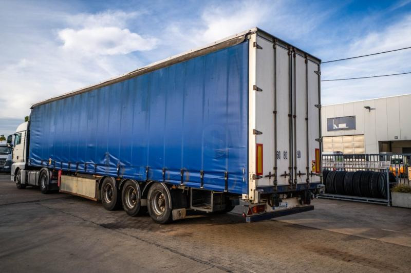 Fruehauf BACHE OPLEGGER - Semi-remorque: photos 3 Fruehauf BACHE OPLEGGER - Semi-remorque: photos 3
