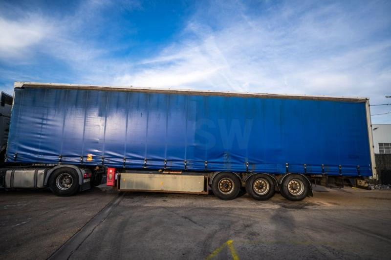 Fruehauf BACHE OPLEGGER - Semi-remorque: photos 2 Fruehauf BACHE OPLEGGER - Semi-remorque: photos 2
