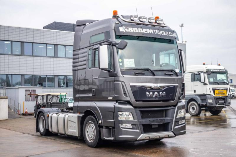 MAN TGX 18.560 XXL LLS+ INTARDER - Tracteur routier: photos 2 MAN TGX 18.560 XXL LLS+ INTARDER - Tracteur routier: photos 2
