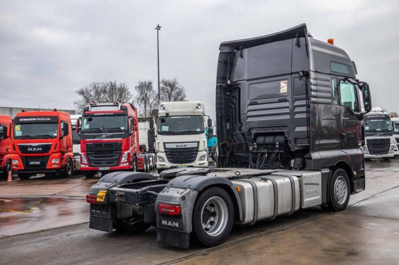 MAN TGX 18.560 XXL LLS+ INTARDER - Tracteur routier: photos 3 MAN TGX 18.560 XXL LLS+ INTARDER - Tracteur routier: photos 3