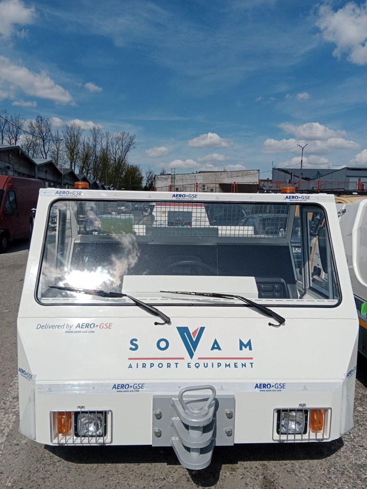 SOVAM K100 FOR RENT - Tracteur d'avions: photos 3 SOVAM K100 FOR RENT - Tracteur d'avions: photos 3