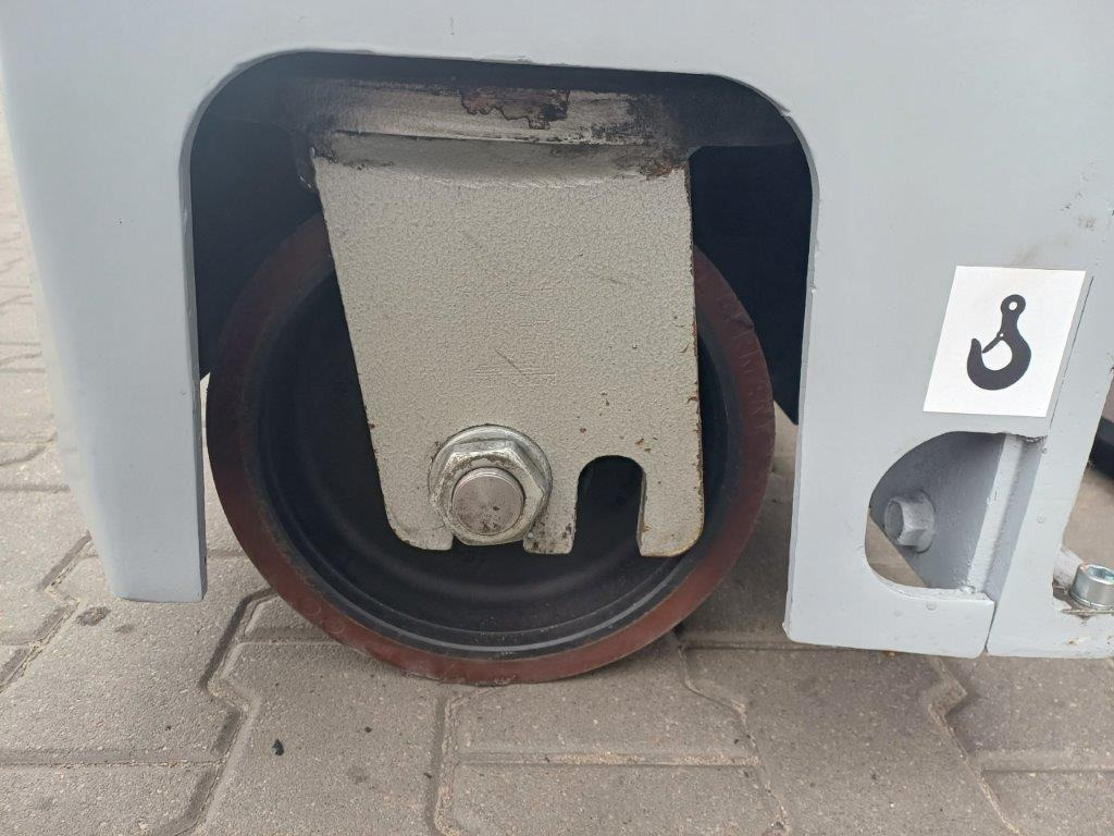 Hubtex MQ40 - Chariot multidirectionnel: photos 2 Hubtex MQ40 - Chariot multidirectionnel: photos 2