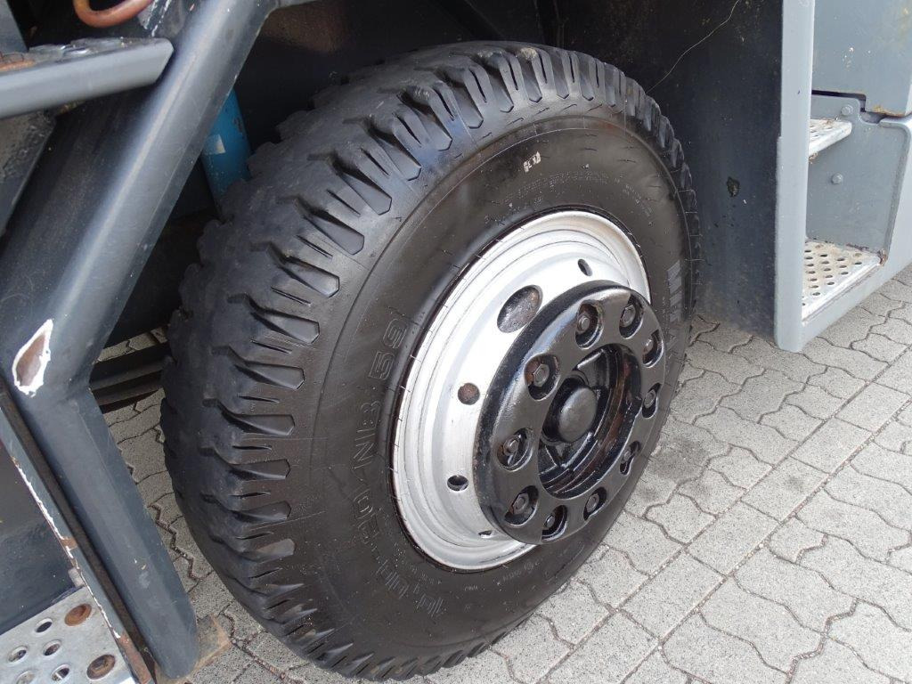 Kalmar TTX182A - Strassenzulassung - Tracteur portuaire: photos 2 Kalmar TTX182A - Strassenzulassung - Tracteur portuaire: photos 2