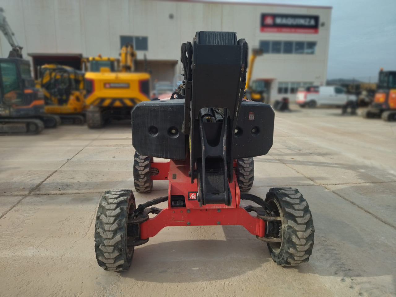 MANITOU MAN GO 12 - Nacelle articulée: photos 3 MANITOU MAN GO 12 - Nacelle articulée: photos 3
