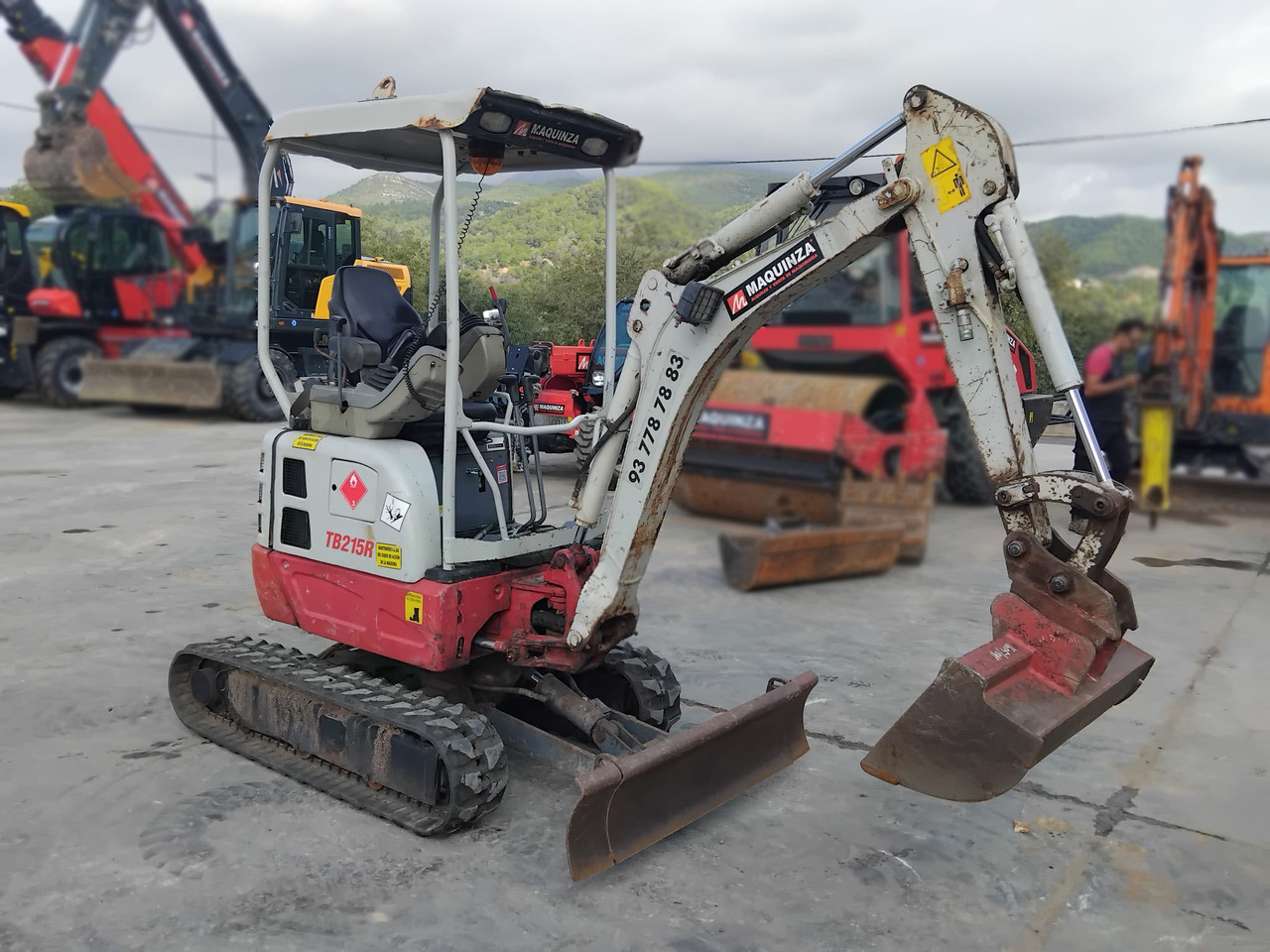 Mini pelle TAKEUCHI TB215R EASY: photos 6 Mini pelle TAKEUCHI TB215R EASY: photos 6