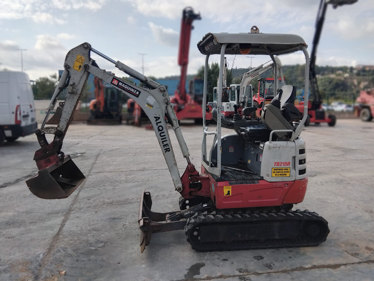 TAKEUCHI TB215R EASY - Mini pelle: photos 1 TAKEUCHI TB215R EASY - Mini pelle: photos 1