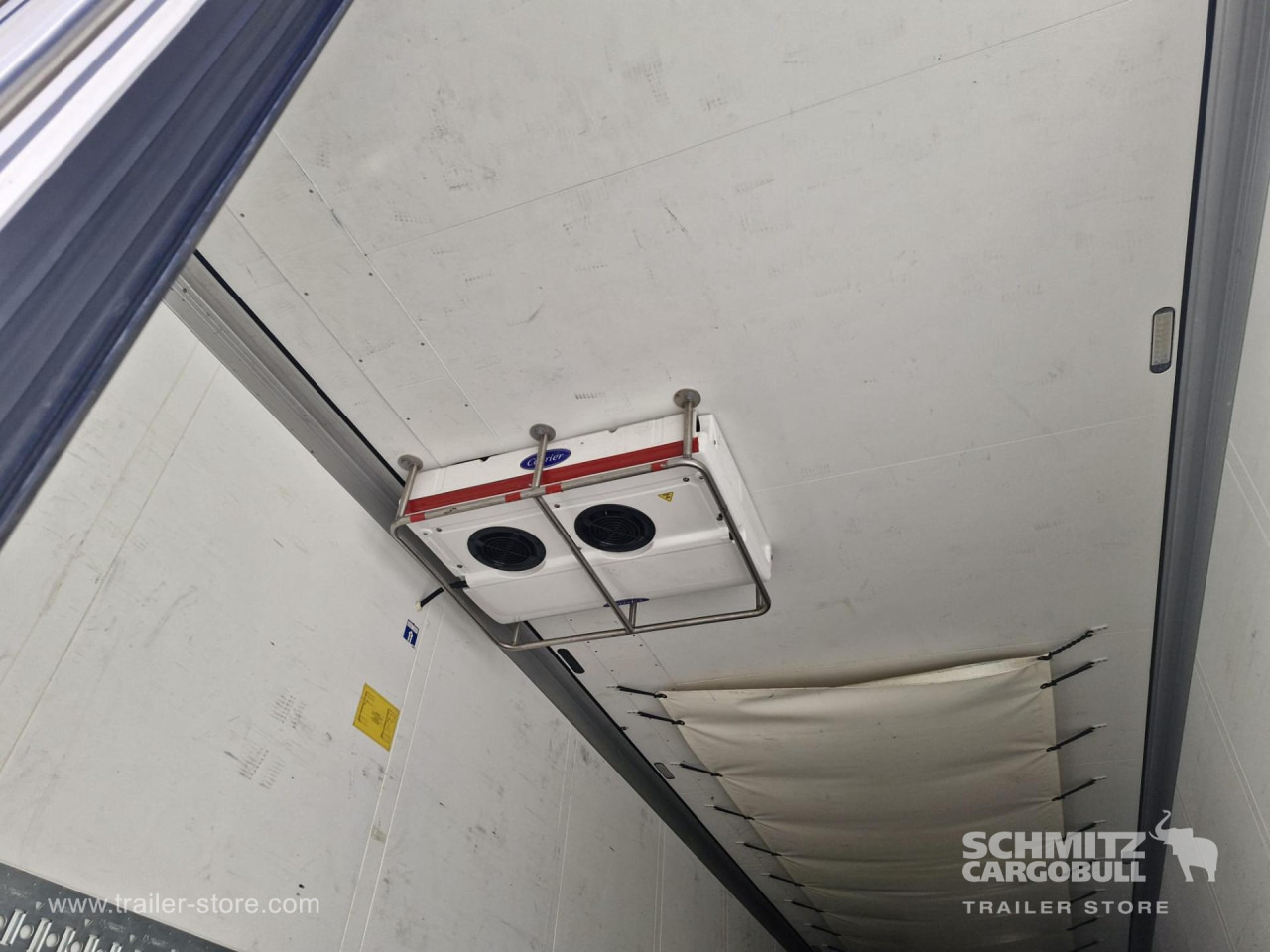 SCHMITZ Reefer Multitemp - Semi-remorque isothermique: photos 2 SCHMITZ Reefer Multitemp - Semi-remorque isothermique: photos 2