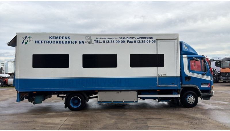 DAF 45 ATI 150 (BELGIAN TRUCK / STEEL SUSP. / LAMES / PERFECT CONDITION / LIFT) - Camion fourgon: photos 3 DAF 45 ATI 150 (BELGIAN TRUCK / STEEL SUSP. / LAMES / PERFECT CONDITION / LIFT) - Camion fourgon: photos 3