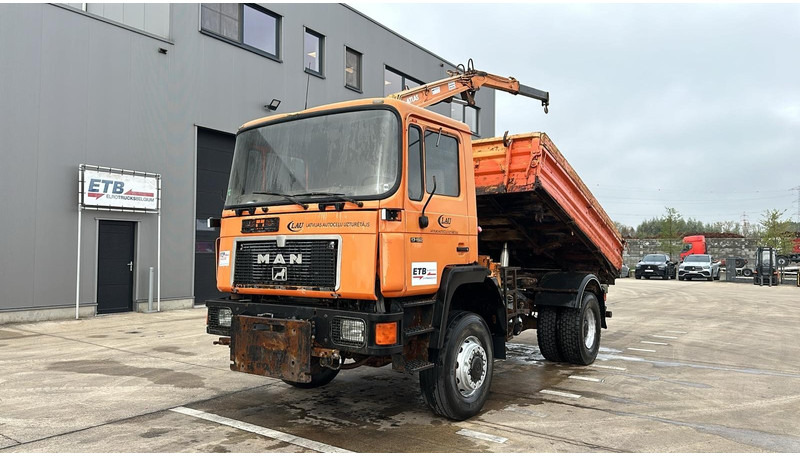 MAN 17.192 (4X4 / BIG AXLE / STEEL SUSPENSION / 8 TON CRANE) - Camion benne, Camion grue: photos 1 MAN 17.192 (4X4 / BIG AXLE / STEEL SUSPENSION / 8 TON CRANE) - Camion benne, Camion grue: photos 1